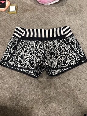 lululemon athletica Black & White Leaf-Print Athletic Shorts